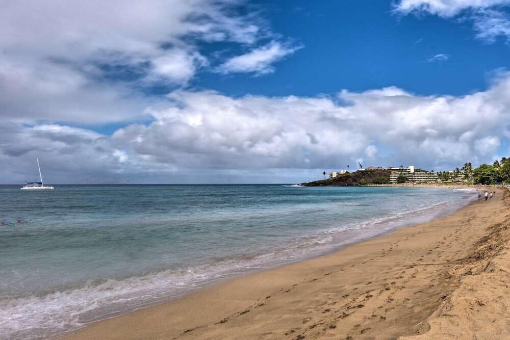 the whaler, kaanapali beach - beautiful oceanview luxury condo