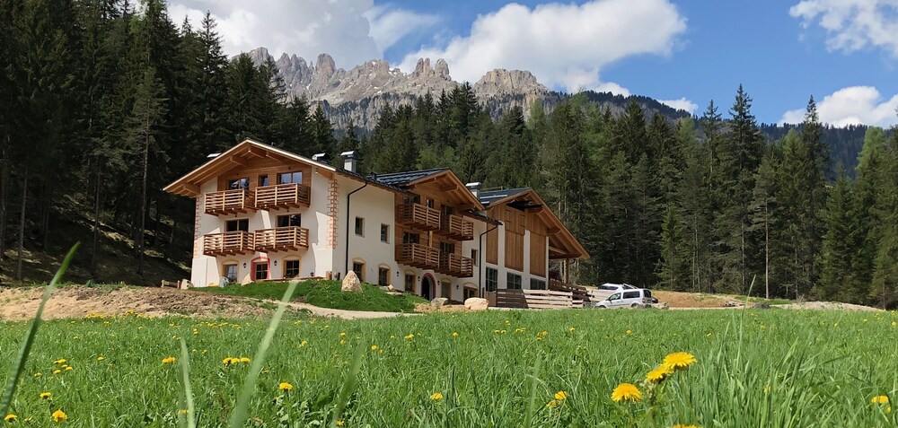 Book Agritur Soreie Azienda Agricola In San Giovanni Di Fassa Hotels Com