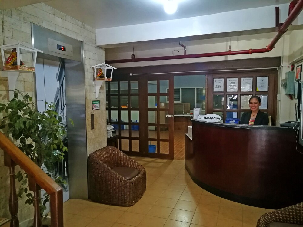 Book Dona Mercedes Hostel In Cebu Hotels Com