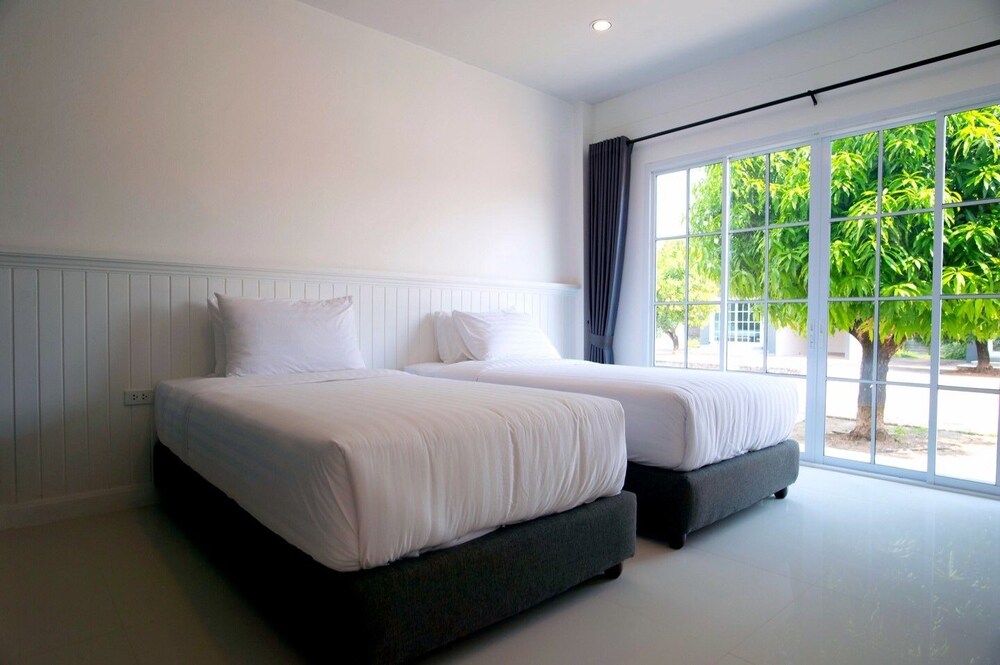 Reviews for Bhive, Nakhon Phanom Bhive in Nakhon Phanom