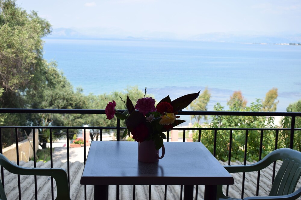 Book Angelica Rooms Apartments In Corfu Hotels Com