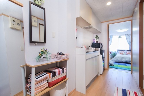 Book Young Minbak Osaka Guest House In Osaka Hotels Com