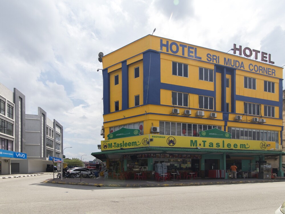 Book Oyo 882 Hotel Sri Muda Corner Sdn Bhd In Shah Alam Hotels Com