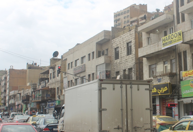 احجز دار ضيافة هارون هوستل في عمان قارن أسعار الفنادق في عمان