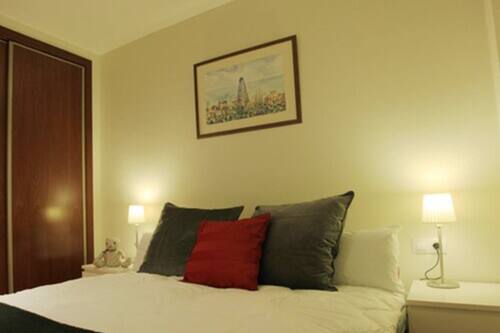 Book Alguera Apartments Industria In Barcelona Hotels Com Book Alguera Apartments Industria In Barcelona Hotels Com