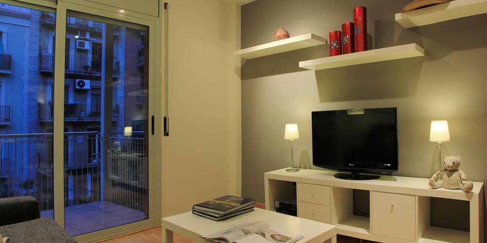 Book Alguera Apartments Industria In Barcelona Hotels Com