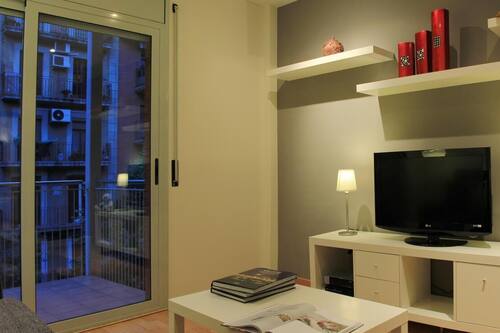 Book Alguera Apartments Industria In Barcelona Hotels Com Book Alguera Apartments Industria In Barcelona Hotels Com