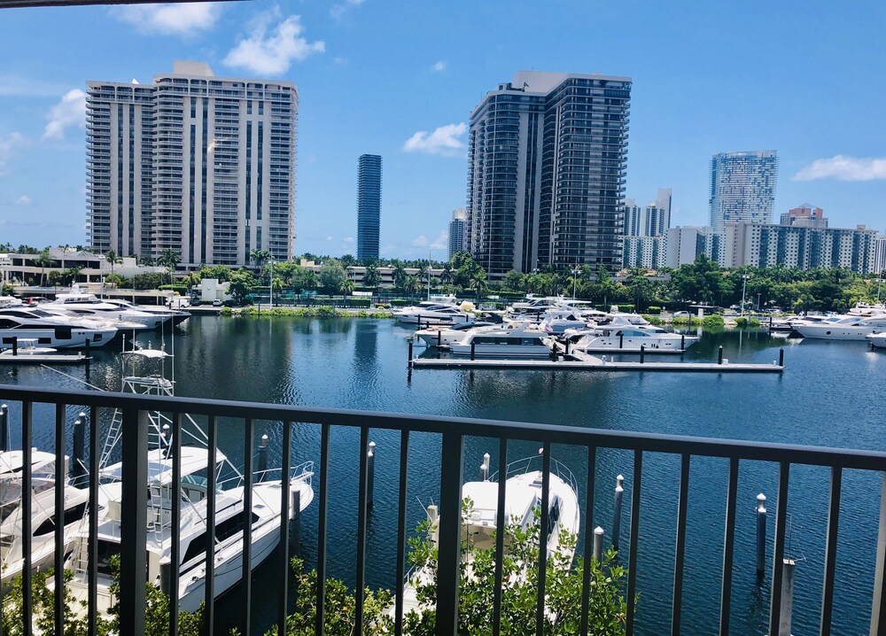 1/1 intercostal view @ the yacht club at aventura预订, 2019阿