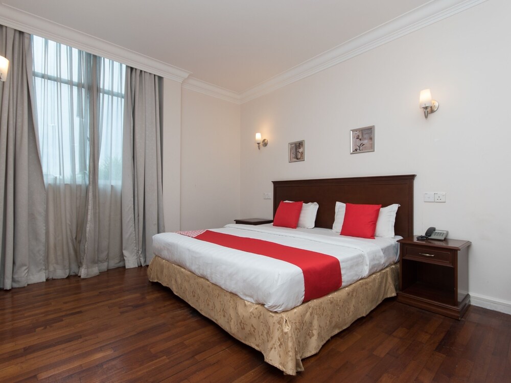 Book OYO 1108 Bundusan Hotel in Donggongon  Hotels.com