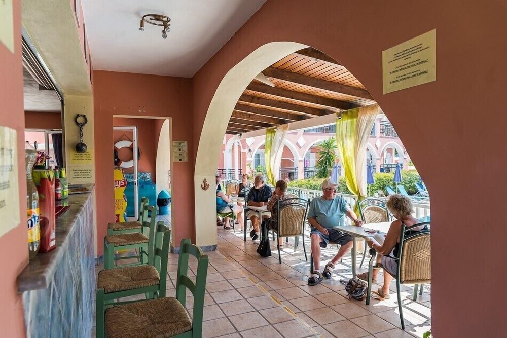 grapevines hotel zakynthos