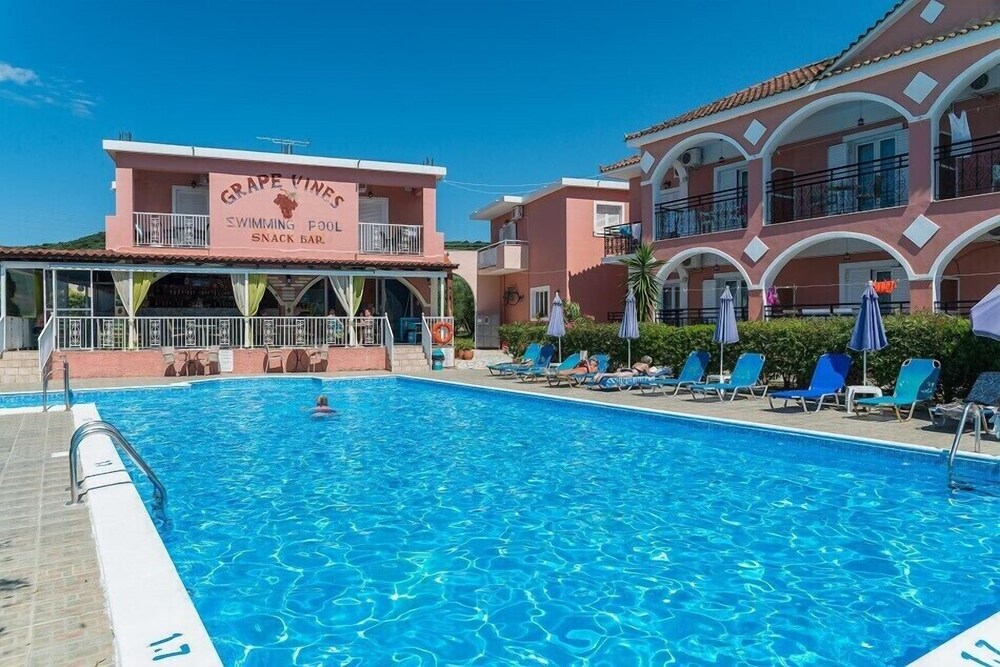 grapevines hotel zakynthos