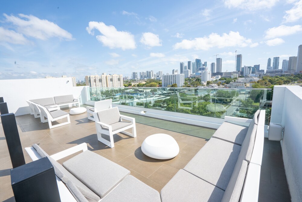 Book The Outpost Miami Apartments In Miami Hotels Com