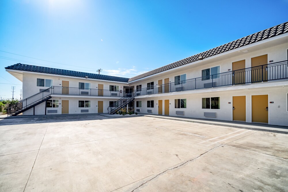 Book Trend Hotel At Lax Airport In Inglewood Hotels Com