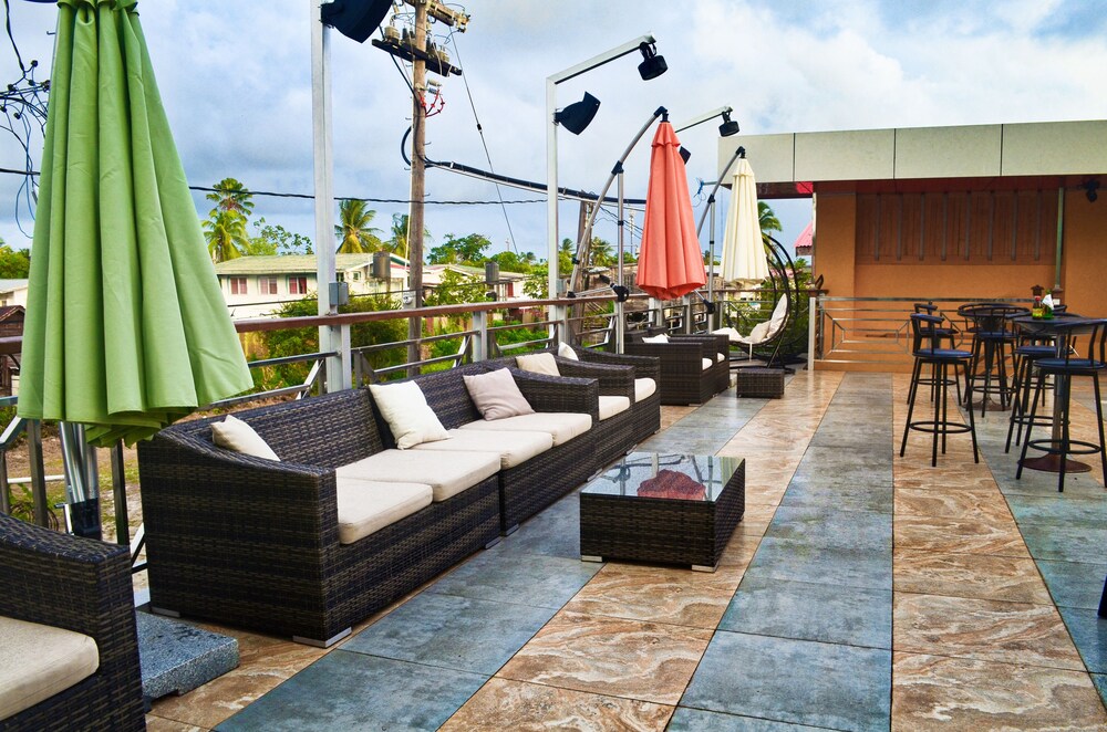 Book Leisure Inn in New Amsterdam