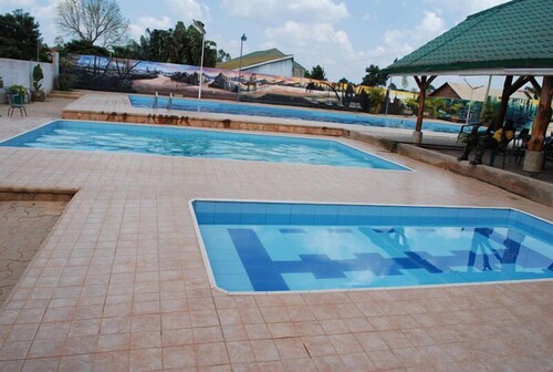 休憩花园酒店, 坎帕拉, 室外游泳池