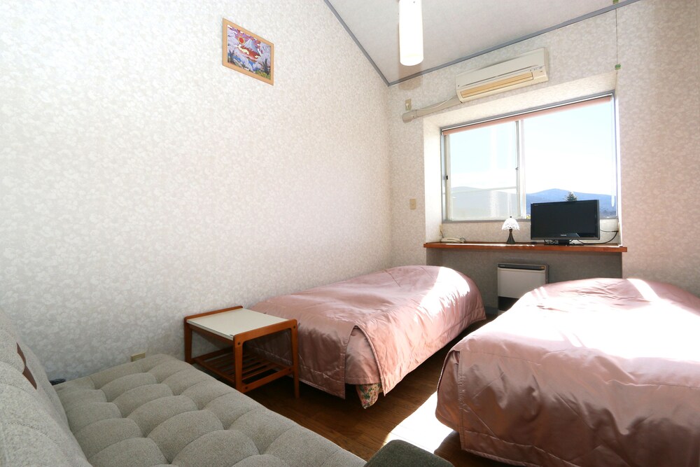 ペンション シルバースプレイ 山中湖 の宿泊予約 ホテルズドットコム