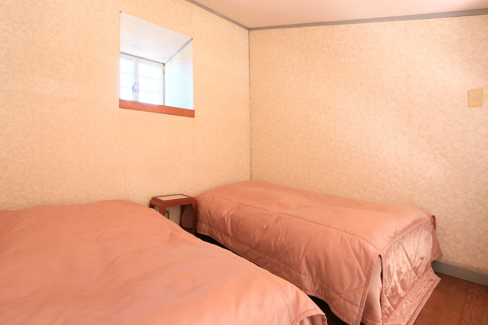 ペンション シルバースプレイ 山中湖 の宿泊予約 ホテルズドットコム