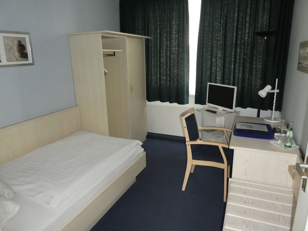 Book Hotel Lex In Hagen Hotels Com