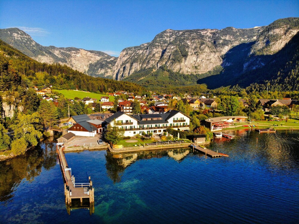 Hotel Haus Am See In Obertraun Hotels Com
