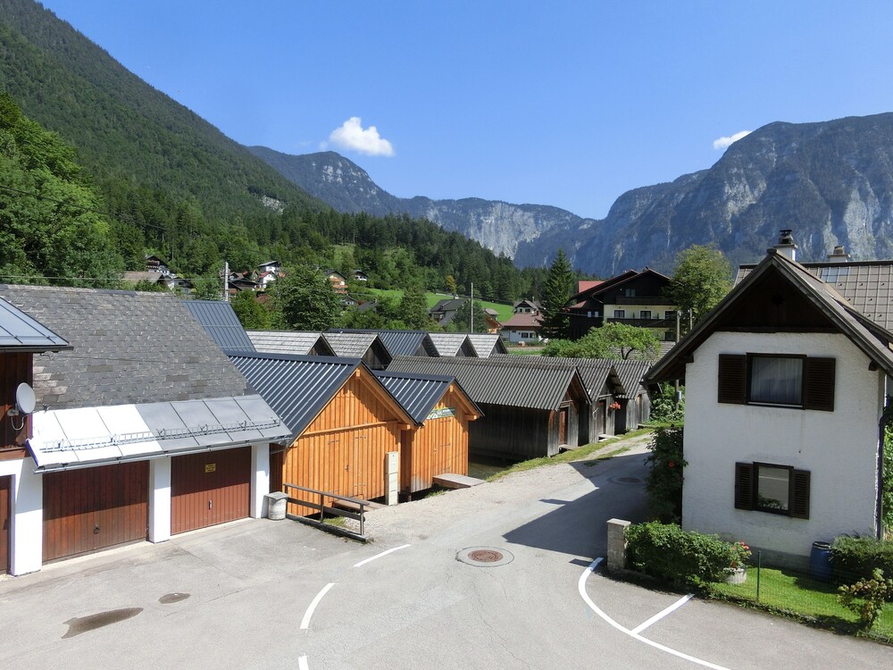 Hotel Haus Am See In Obertraun Hotels Com