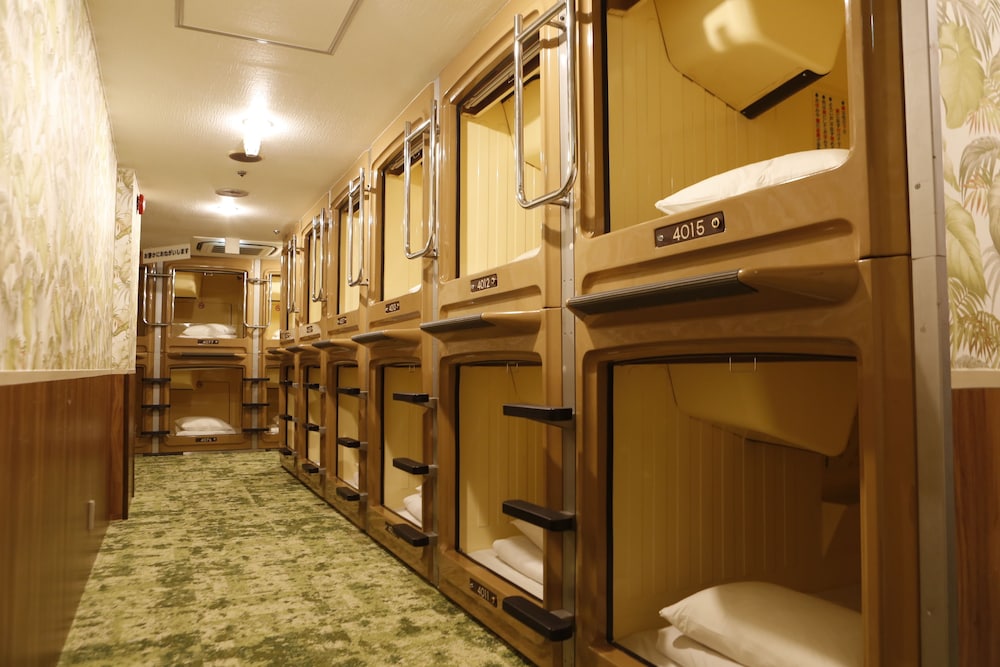 Book Shinjuku Kuyakushomae Capsule Hotel Tokyo