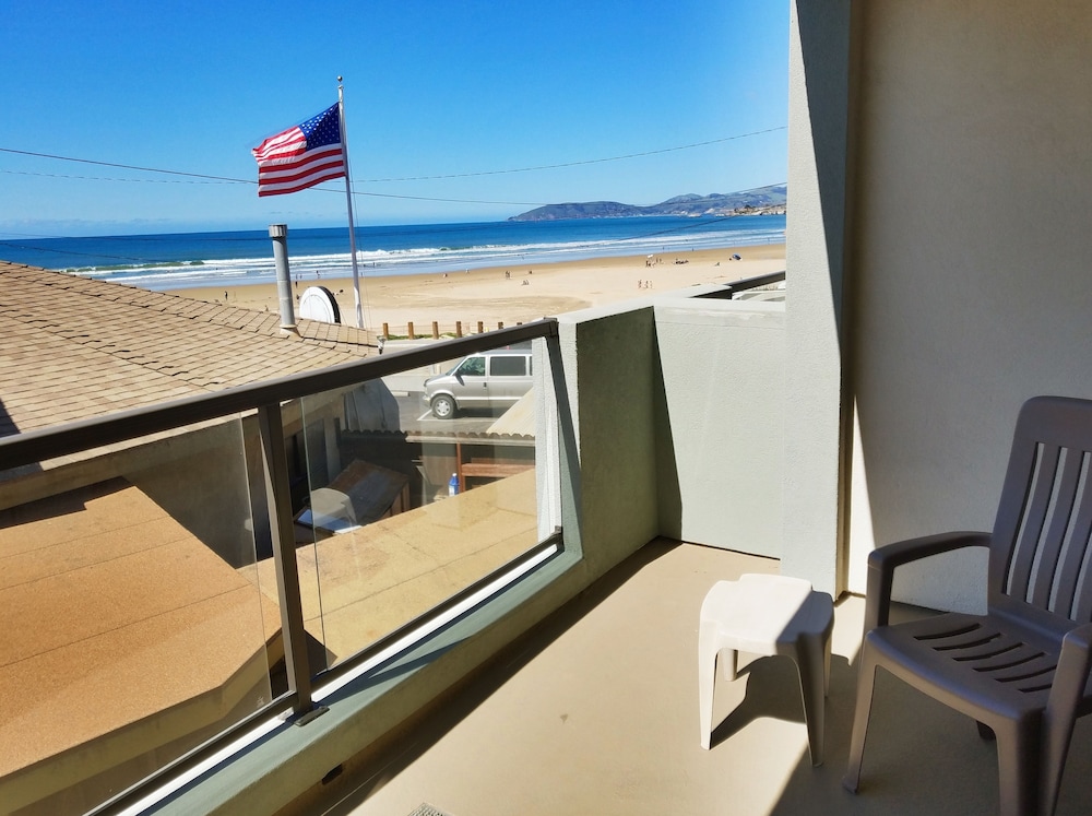 Beach House Inn Suites Pismo Info Photos Reviews Book Beach House Inn Suites Pismo Studio Partial Ocean View Balcony