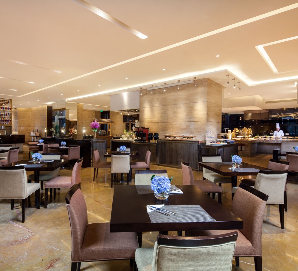 Book Holiday Inn Shanghai Jinxiu in Shanghai | Hotels.com