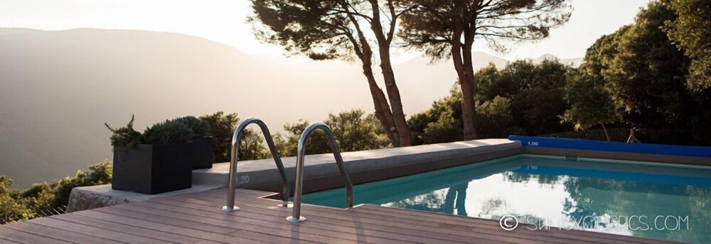 Can Cuch Hotel Restaurante Canoves Hotels Com