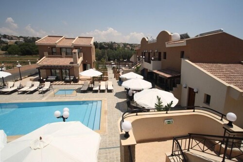 Avillion Holiday Apartments Paphos And Vicinity Info Photos Reviews Book At Hotels Com