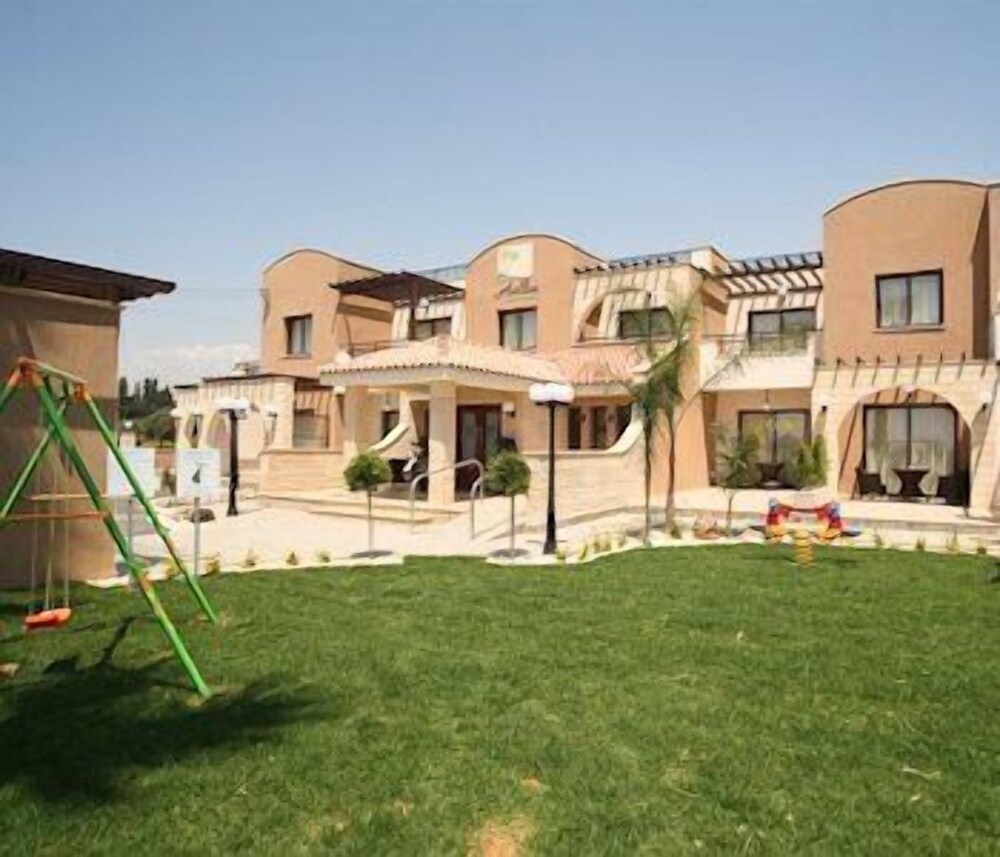 Avillion Holiday Apartments Paphos And Vicinity Info Photos Reviews Book At Hotels Com