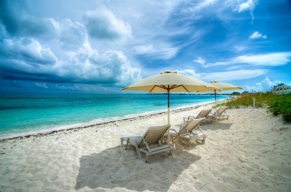 Book Grace Bay Beach Ocean Villas In Providenciales Hotels Grace Bay Beach Ocean Villas Providenciales