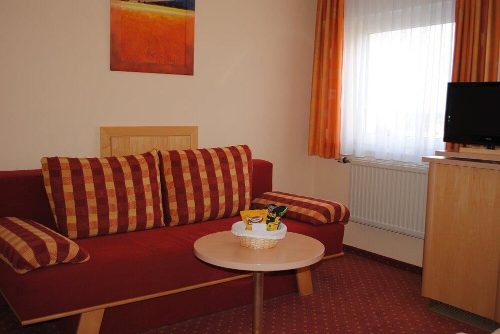 ランドガストホフ ニーブラー アデルスドルフ の宿泊予約 ホテルズドットコム