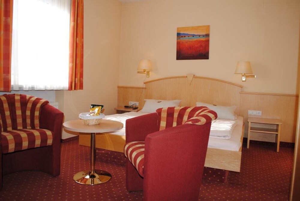 ランドガストホフ ニーブラー アデルスドルフ の宿泊予約 ホテルズドットコム