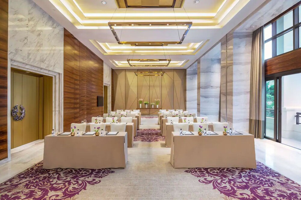 Book Siam Kempinski Hotel Bangkok Sha Extra Plus In Bangkok Hotels Com