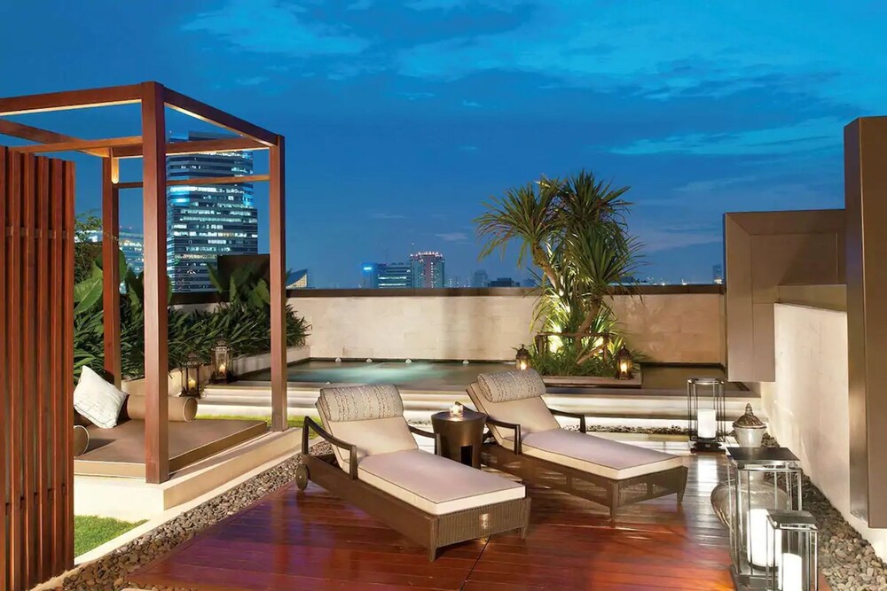 Book Siam Kempinski Hotel Bangkok Sha Extra Plus In Bangkok Hotels Com