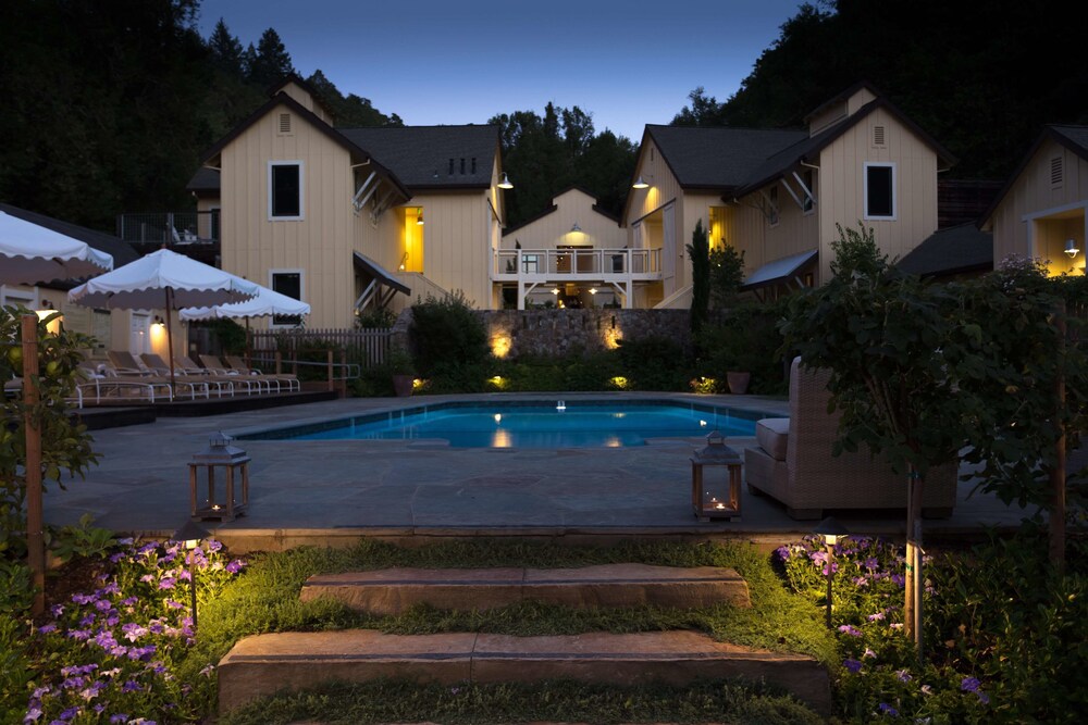 Book Farmhouse Inn in Forestville