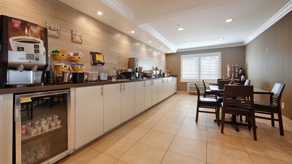 Best Western Burbank Airport Inn North Hollywood Info Photos Reviews Book At Hotels Com