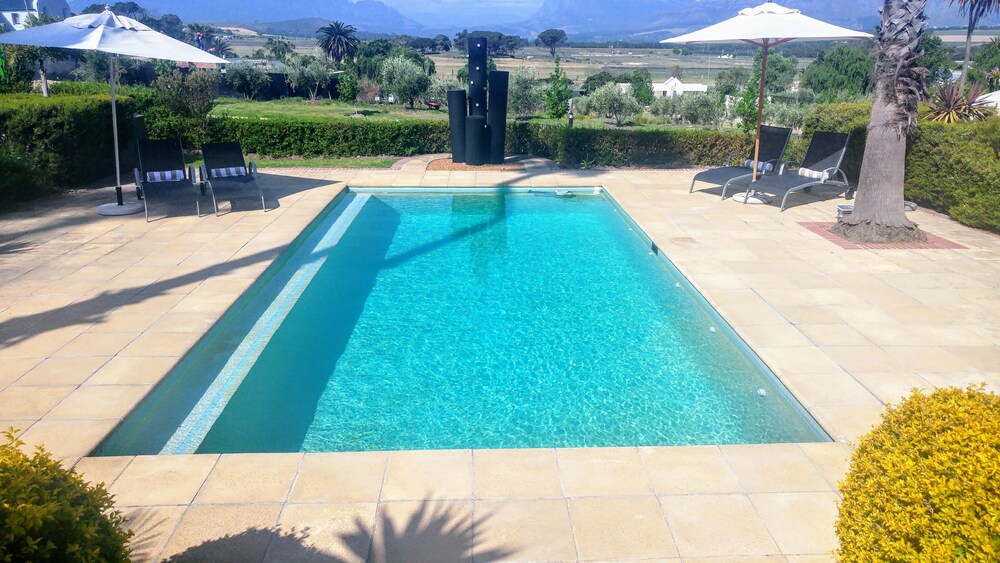 野菇豪华乡村别墅酒店, 斯泰伦博什, 室外游泳池