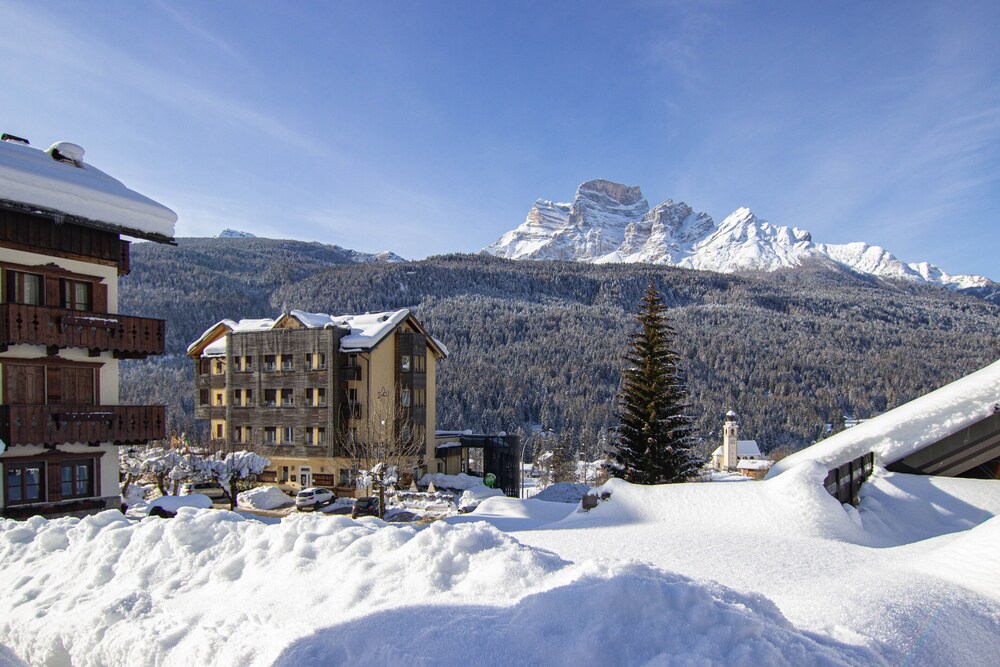 Antelao Dolomiti Mountain Resort Borca Di Cadore Book At Hotels Com