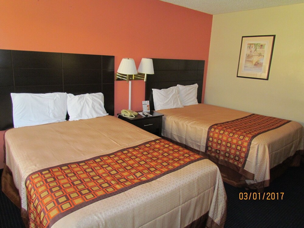Book Travelers Lodge Beatrice In Hotels Travelers Lodge Beatrice