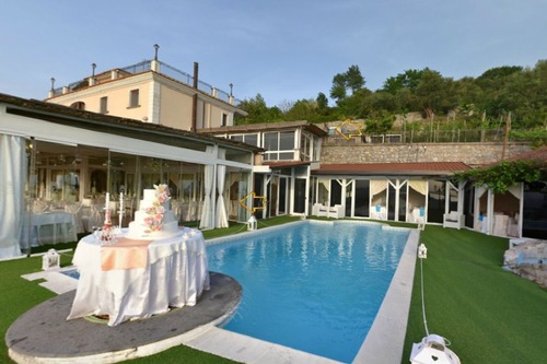 Prenota Agriturismo Villa Palmentiello A Lettere Hotels Com