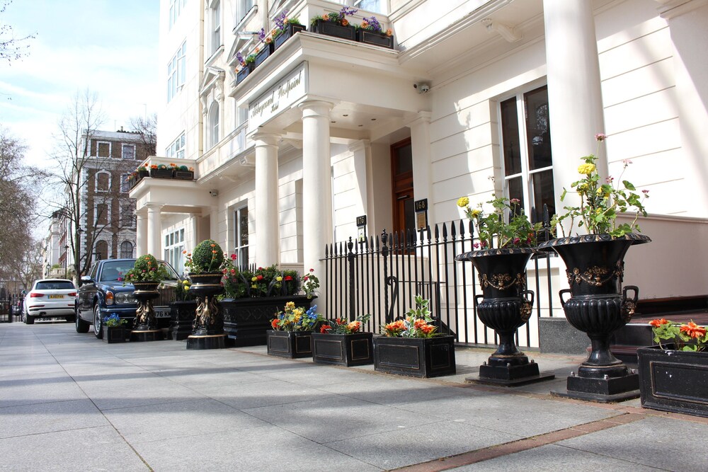 Book Aspen Apartments In London Hotels Com