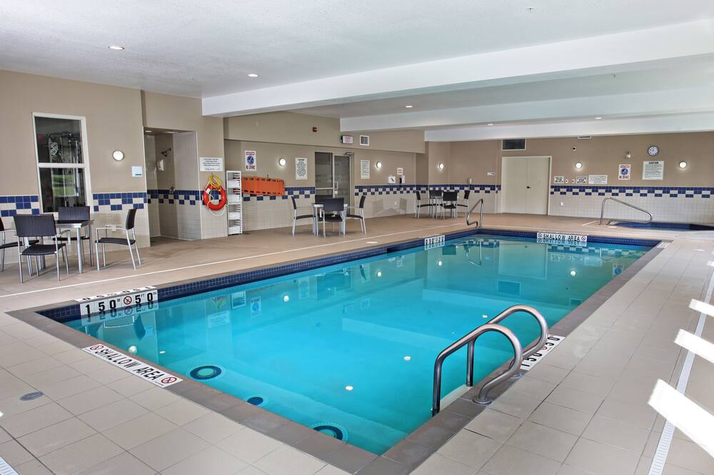 Book Holiday Inn Express Hotel & Suites Kincardine - Downtown, an IHG
