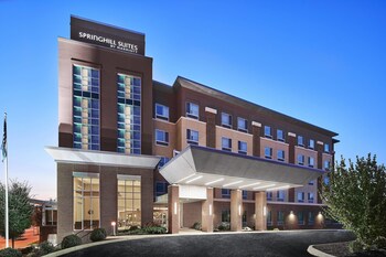 15 Closest Hotels To Berglund Center In Roanoke
