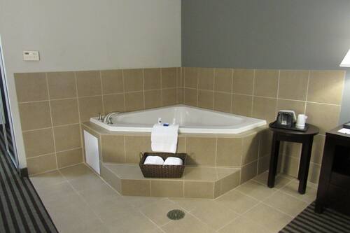 Book Best Western Abbeville Inn Suites In Abbeville Hotels Com Book Best Western Abbeville Inn Suites In Abbeville Hotels Com