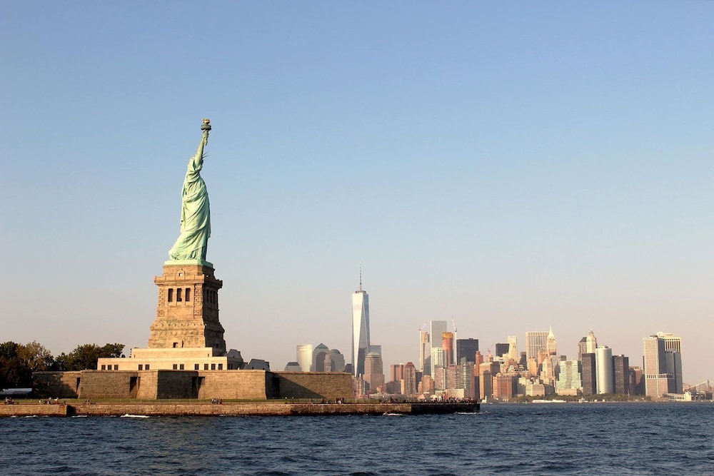 cuantas horas son de méxico a nueva york en avión