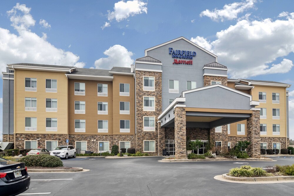 Book Fairfield Inn Suites By Marriott Commerce In Commerce Hotelscom