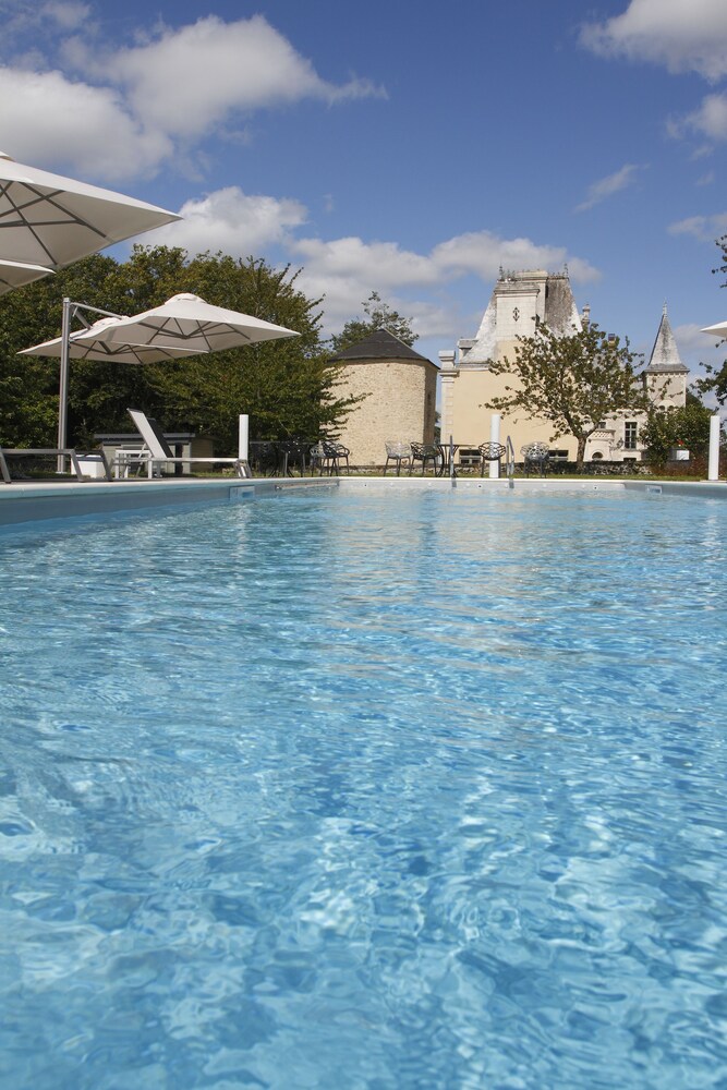 Hotel The Originals Chateau De La Barbiniere Ex Relais Du Silence In Saint Laurent Sur Sevre Hotels Com