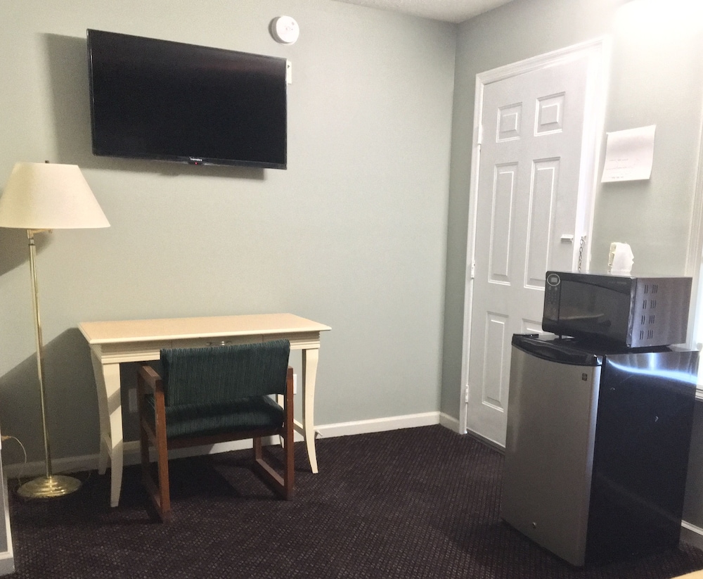 Book Overton Motel Livingston In Hotels Overton Motel Livingston Standard Room 2 Queen Beds Guest