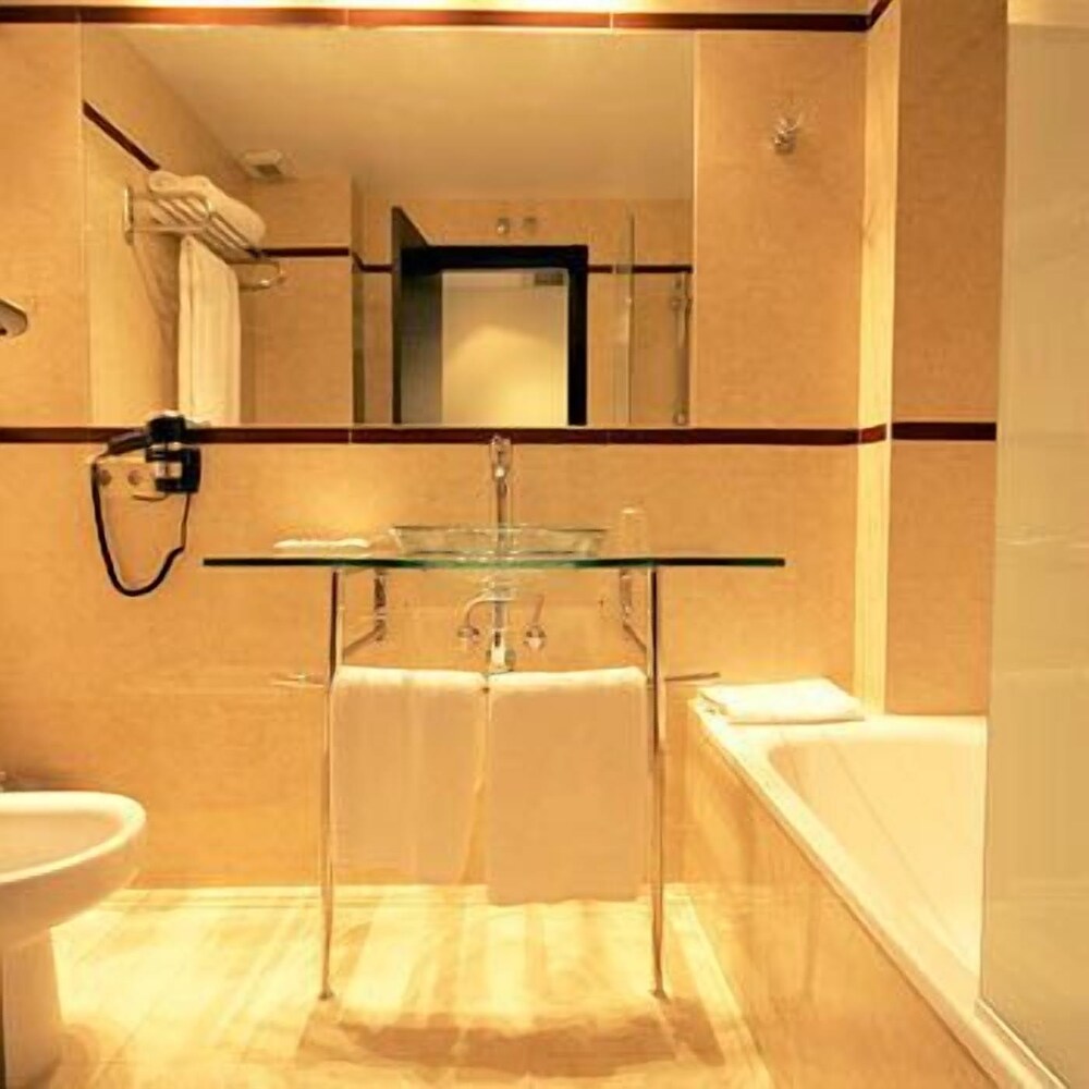 Hotel Centro Los Braseros In Burgos Hotels Com